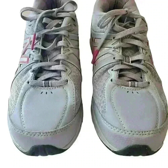 New Balance Women’s 847v2 Running Shoe Size 7.5 - Picture 5 of 10